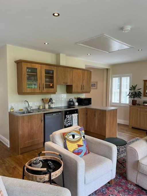 Adorable One Bedroom Apartment With Balcony Newtownards Kültér fotó