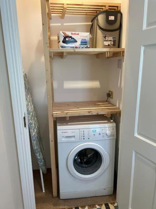 Adorable One Bedroom Apartment With Balcony Newtownards Kültér fotó